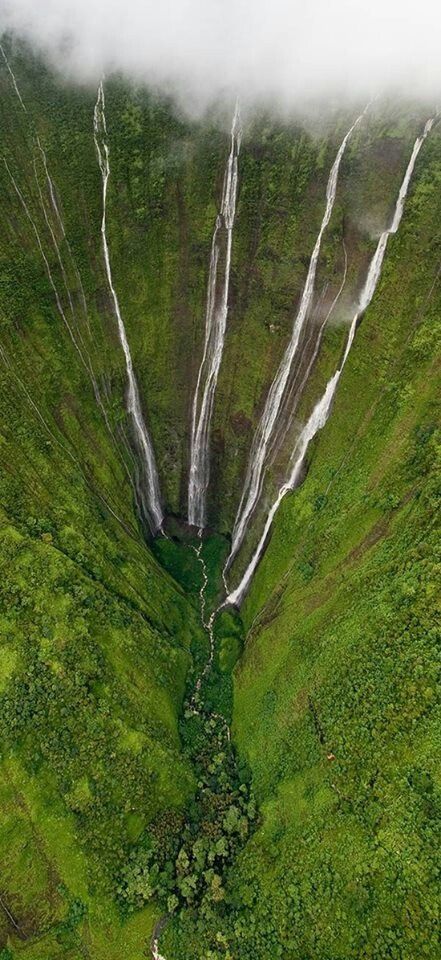 caida de agua hawaii